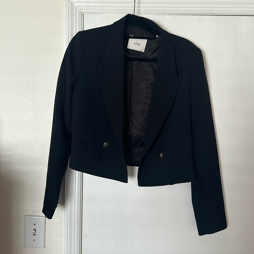 Aritzia Wilfred cropped blazer. Size 10, WORN ONCE